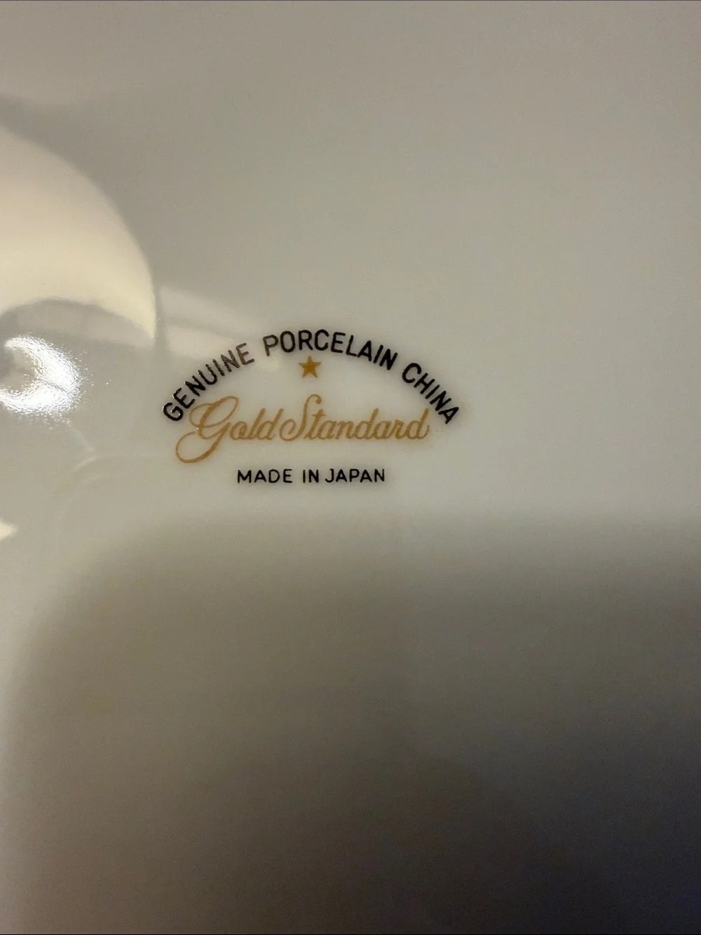 Vintage Gold Standard GST1 Scalloped Dinner Plate